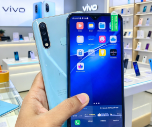 Vivo Y19 | 8/256GB – Stylish Design, Great Storage!
