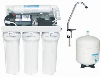 Reverse osmosis drinking water system