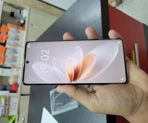Vivo S16 | 8GB/256GB | Beast