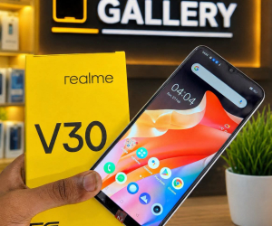 Realme V30 5G Stylish Smartphone at an Affordable Price