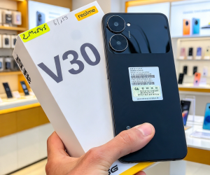 Realme V30 5G | 8GB RAM + 256GB Storage