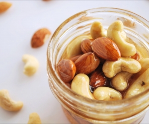 Homemade Mixed Nuts with Honey