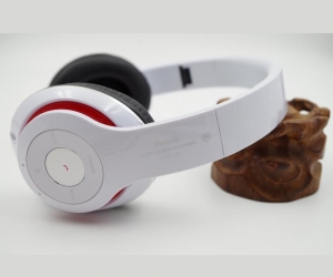 BEATS BLUETOOTH STEREO DYNAMIC HEADPHONES 