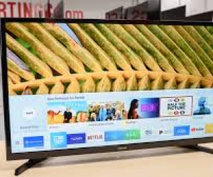 BRAND NEW 32 inch SAMSUNG  N4300 SMART TV