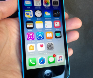 Apple iPhone 5C (32GB)