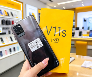 Realme V11s 5G | 8GB RAM + 256GB Storage