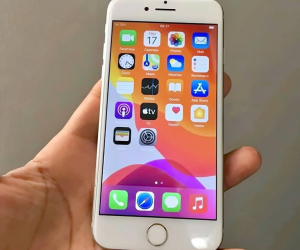 Apple iPhone 6 (64GB)