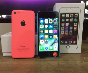 iphone 5C {32GB} With Gift offrer 